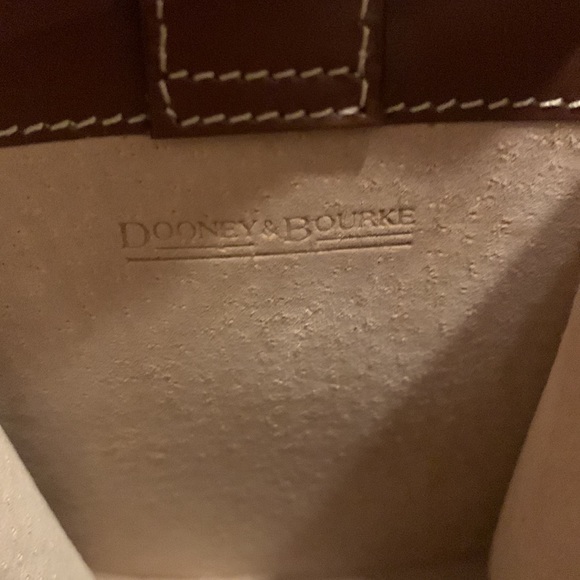 Vintage mini Dooney Bourke handbag in great condition. - Picture 4 of 9